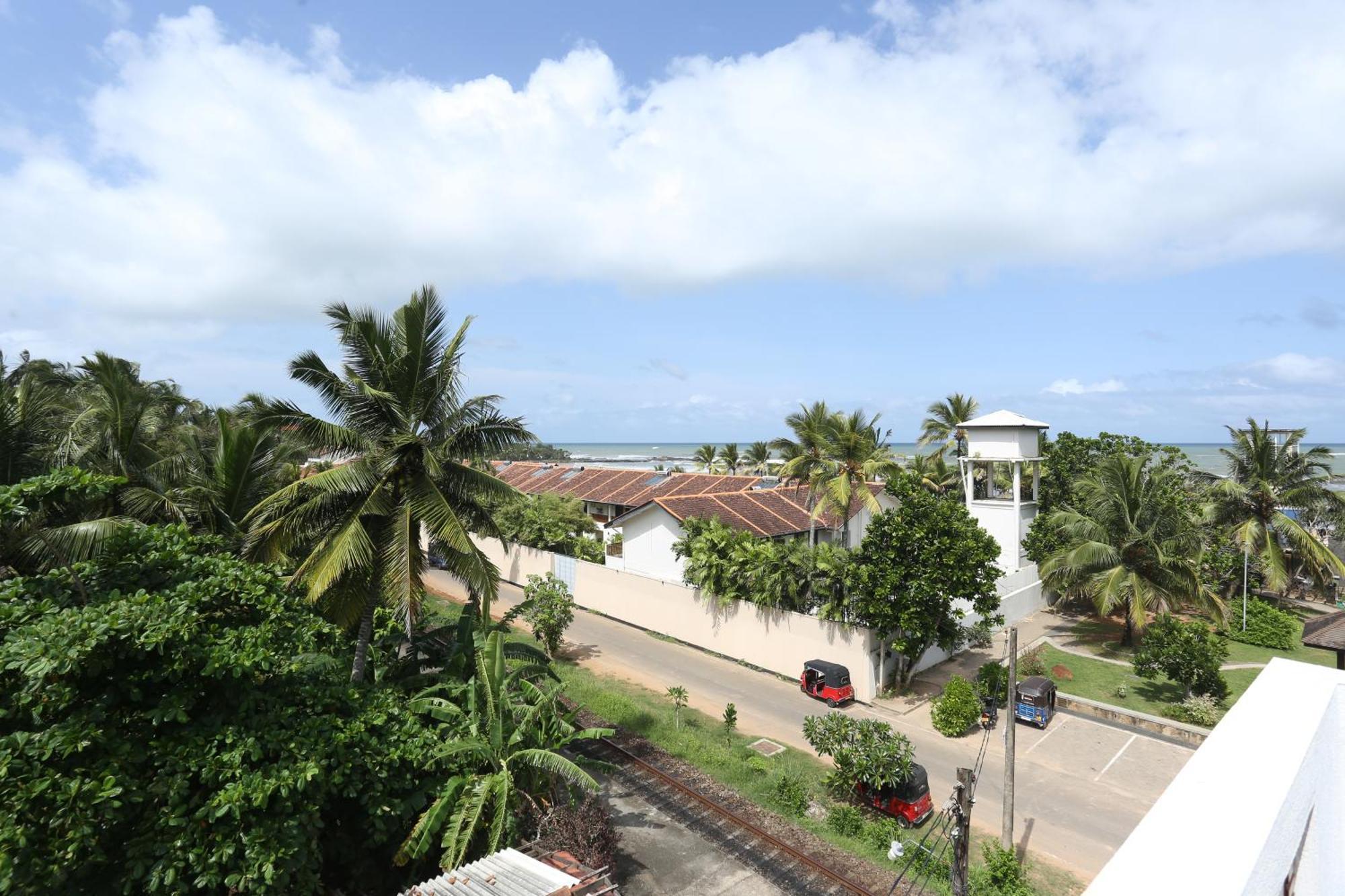 Sisi'S Place Bentota Bagian luar foto