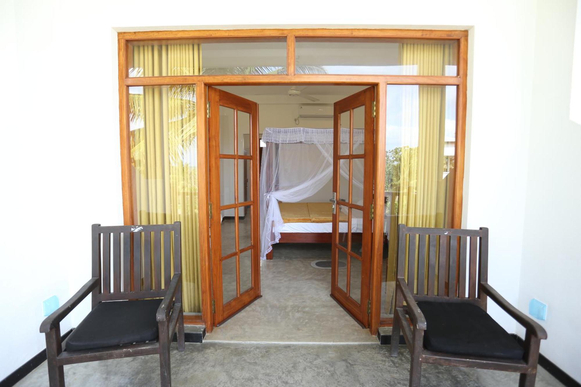 Sisi'S Place Bentota Bagian luar foto