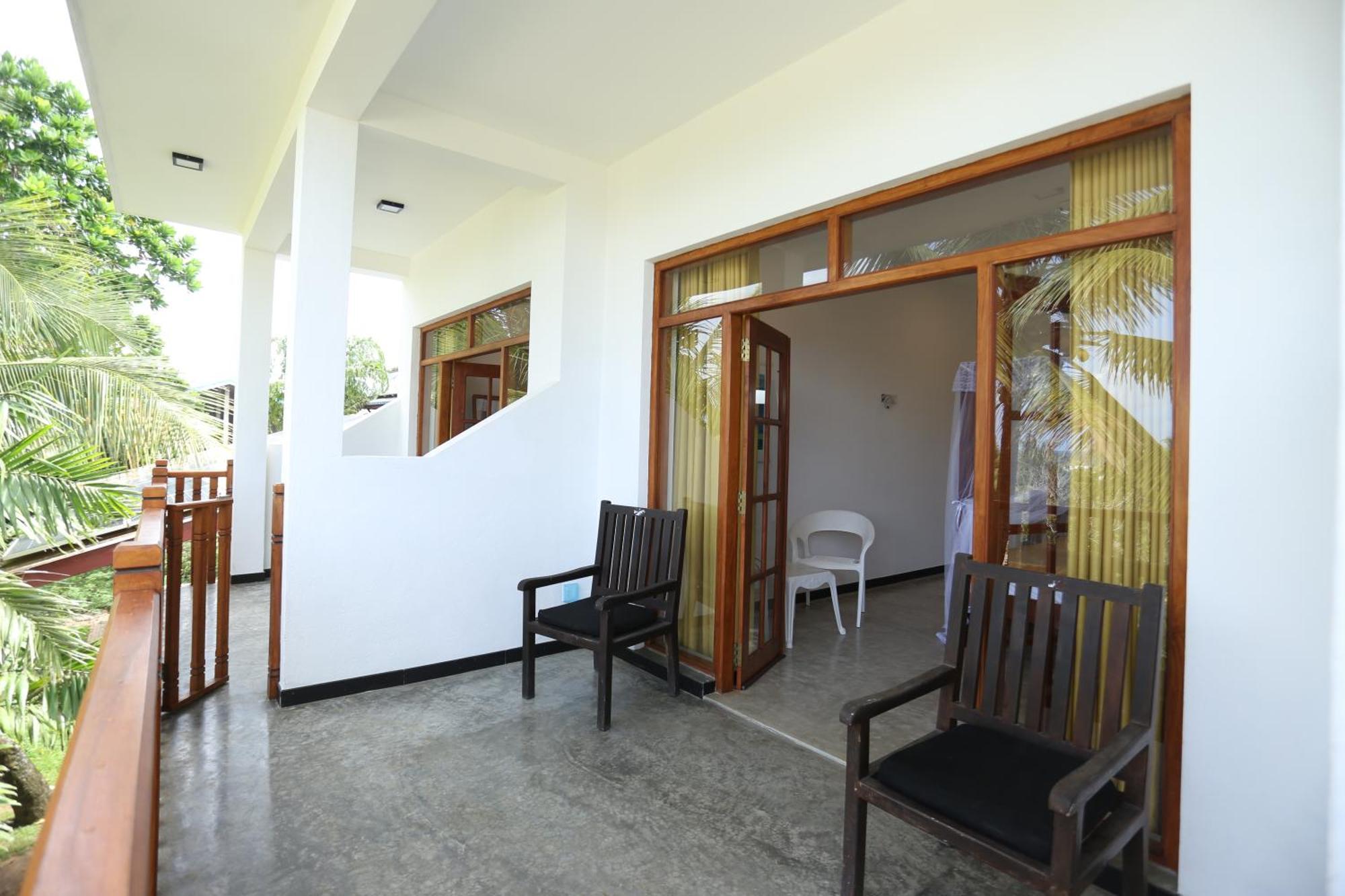 Sisi'S Place Bentota Bagian luar foto