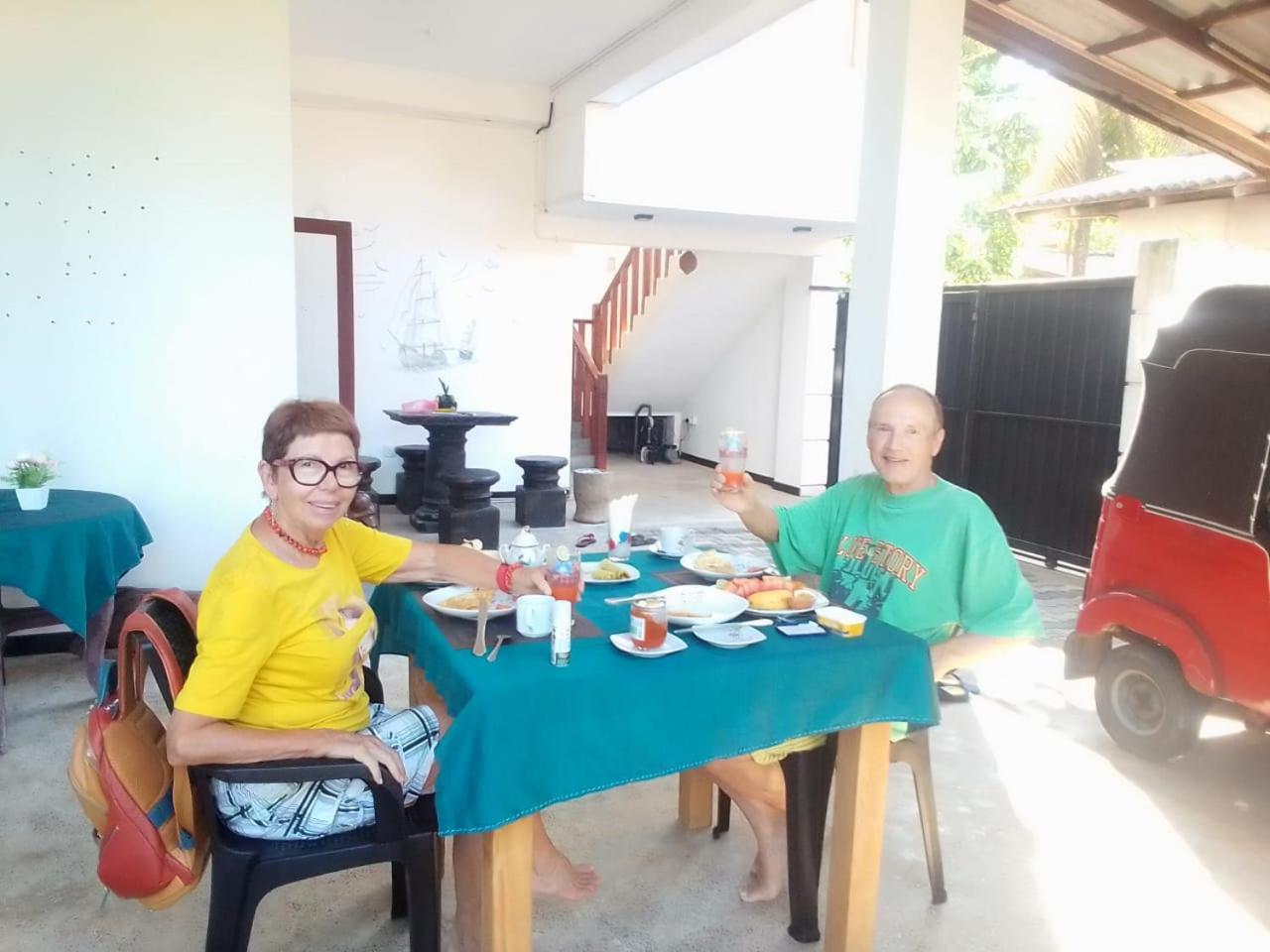 Sisi'S Place Bentota Bagian luar foto