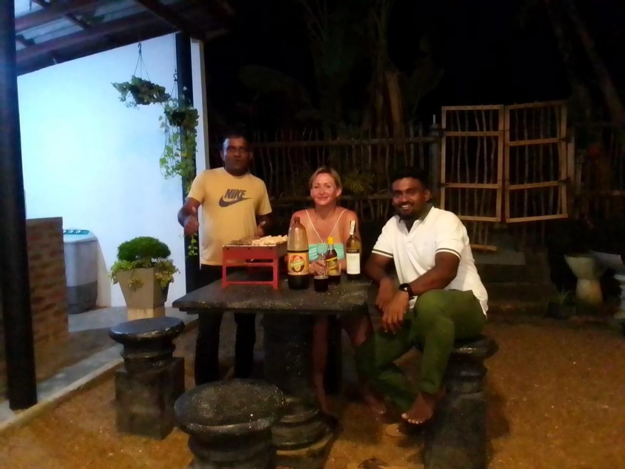 Sisi'S Place Bentota Bagian luar foto